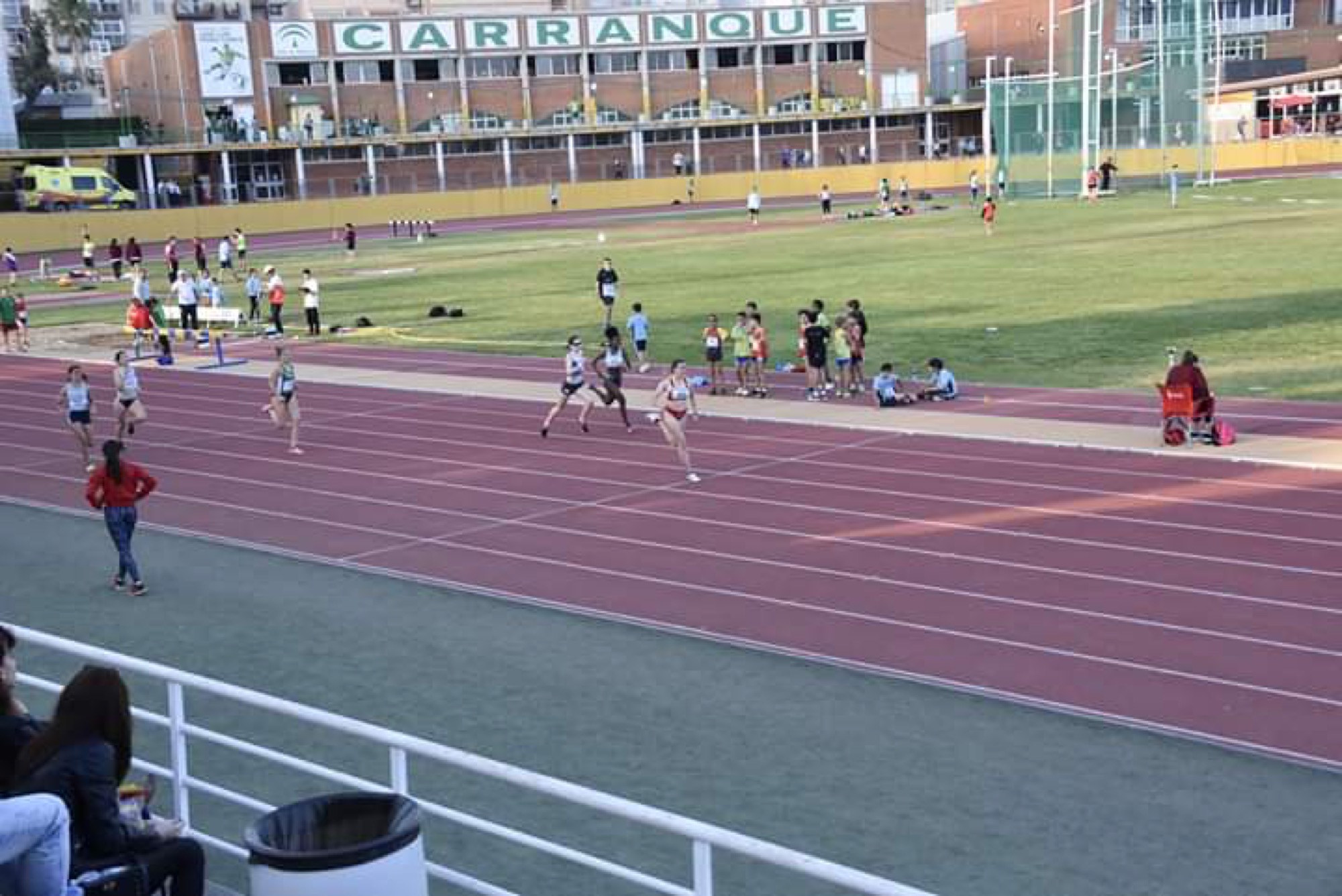 El Club Atletismo San Roque Buscar Las Medallas En El Campeonato De